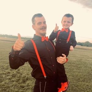 Meet your Posher, Dustin